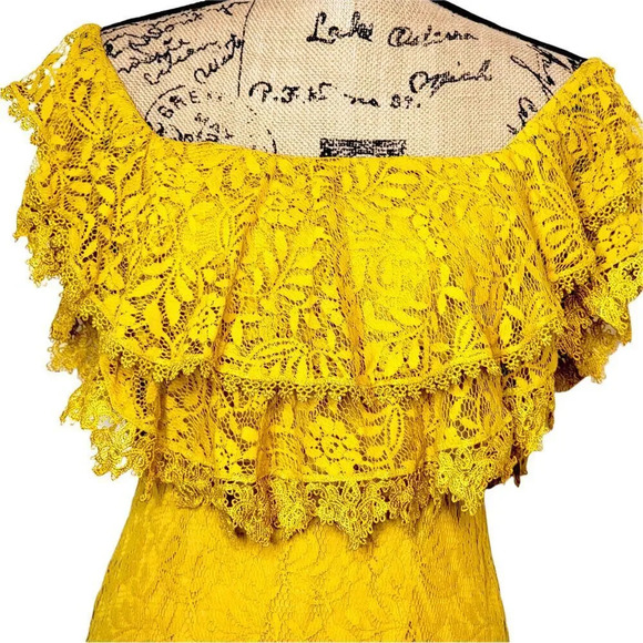 LULUS Women's Regular Lace Off The Shoulder Ruffle Maxi Dress Size Small Yellow - Picture 7 of 16